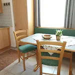 尼德拉撤公寓 公寓 *