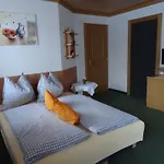 尼德拉撤公寓 菲伯布伦